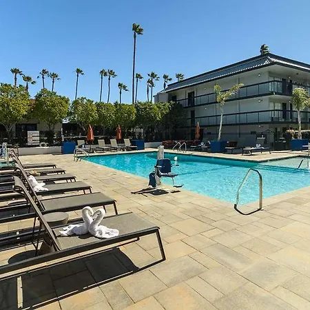 Palm Garden Hotel 