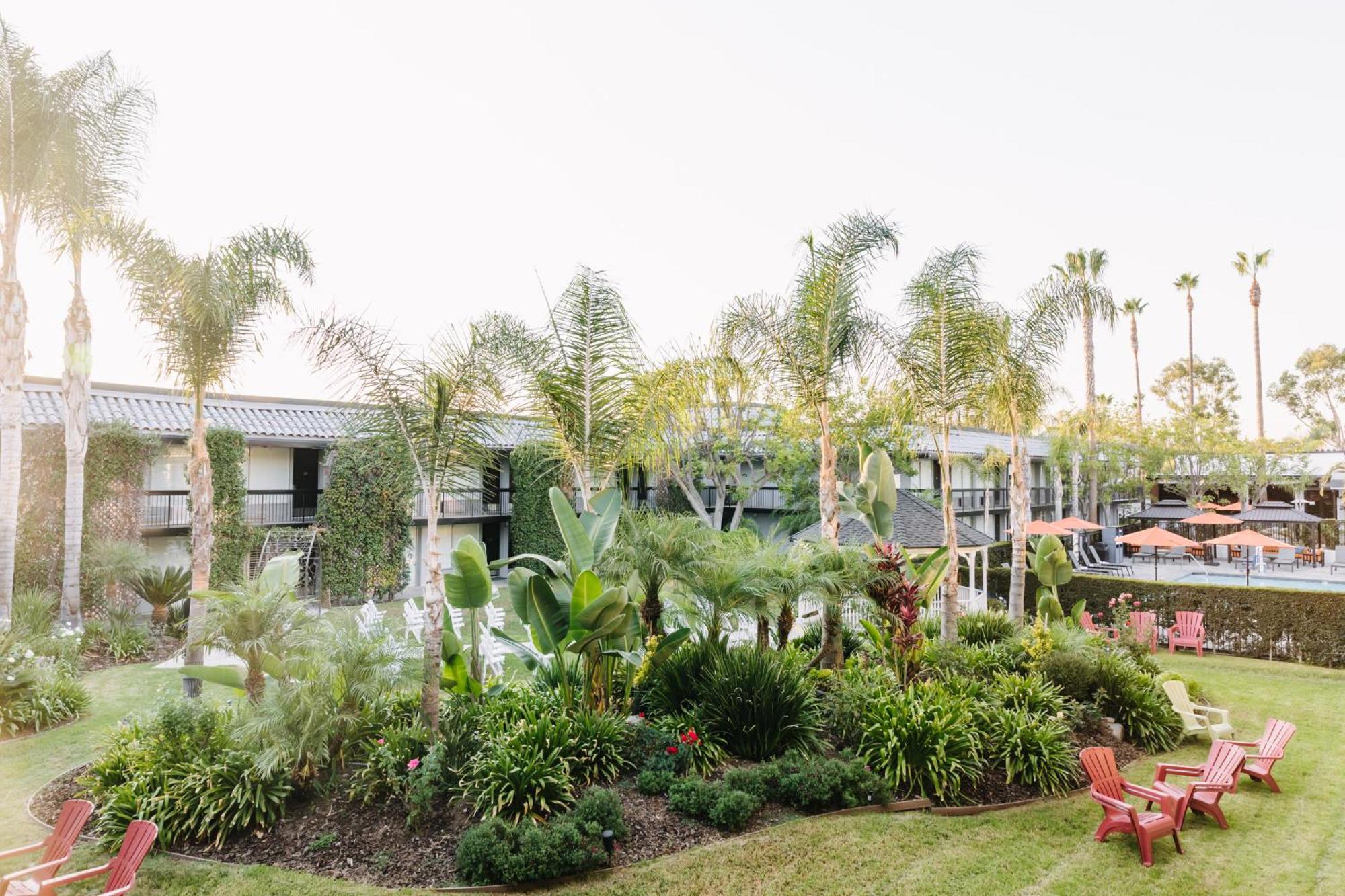 Palm Garden Hotel 3*