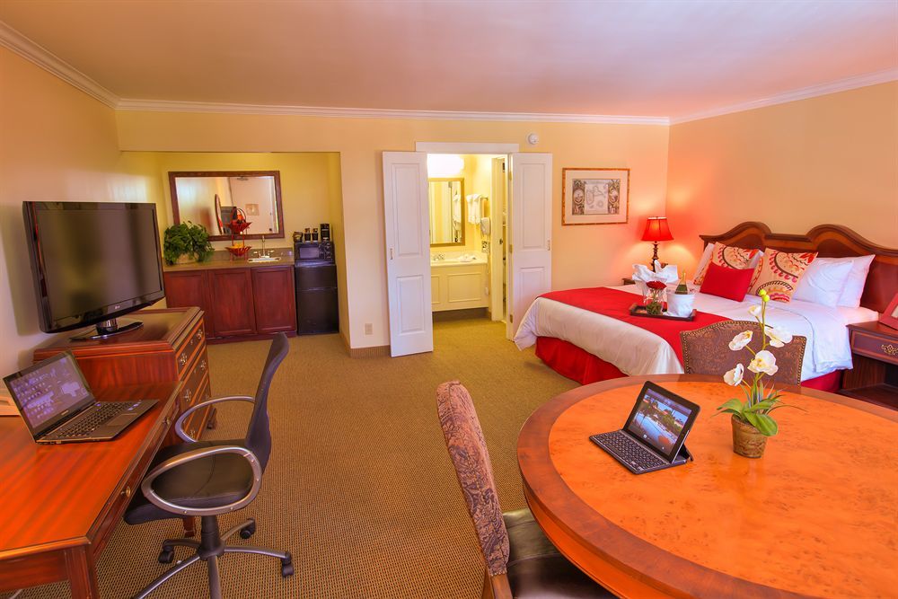 Palm Garden Hotel 3*