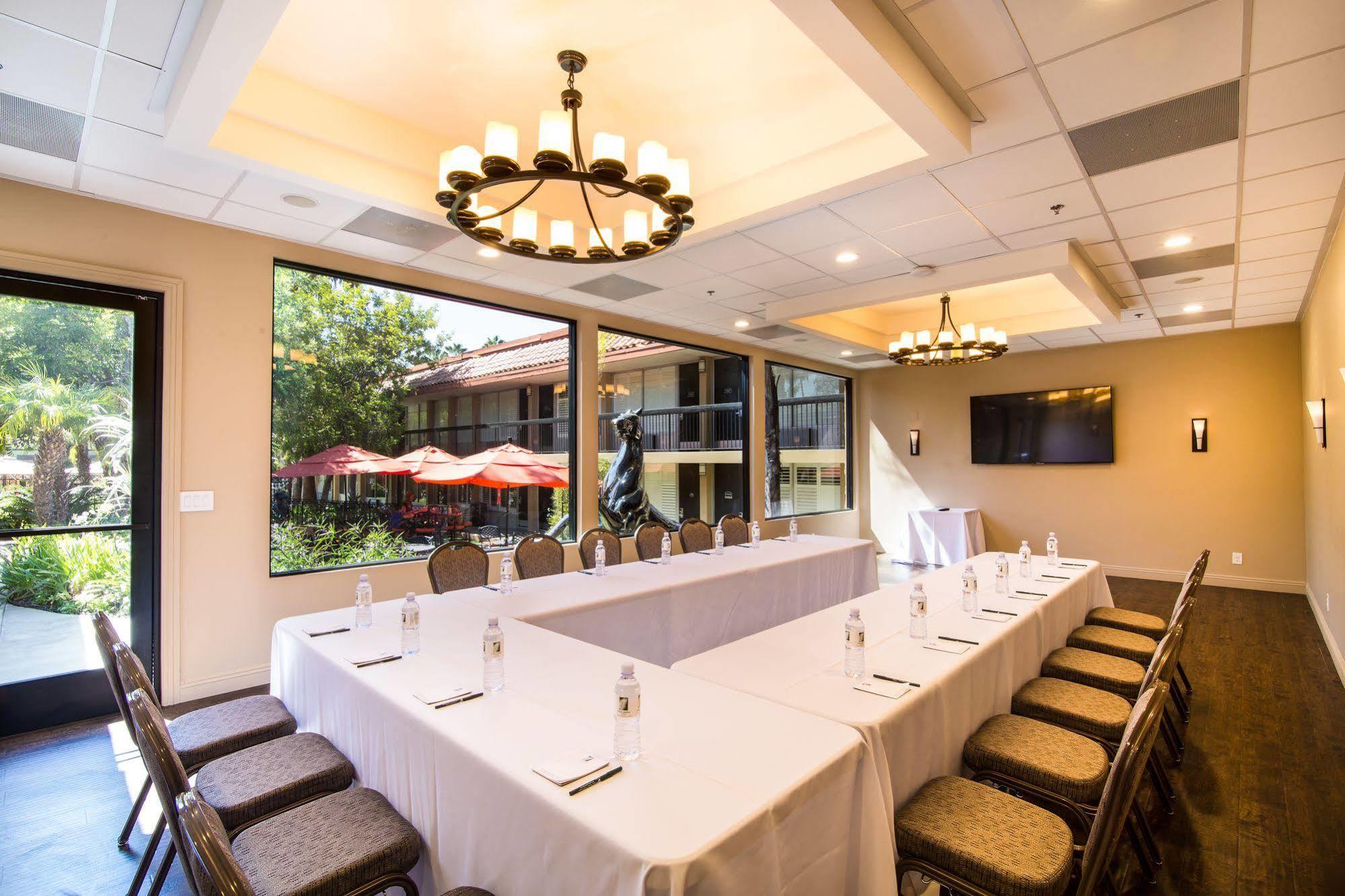 Hotel Palm Garden Thousand Oaks
